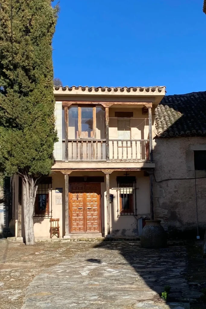 Albergue para peregrinos de Villaconejos de Trabaque, atendido por Pepe, el hospitalero