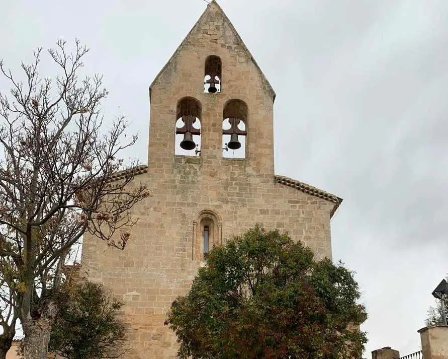 Peuqeña iglesia en albalate de las Nogueras 